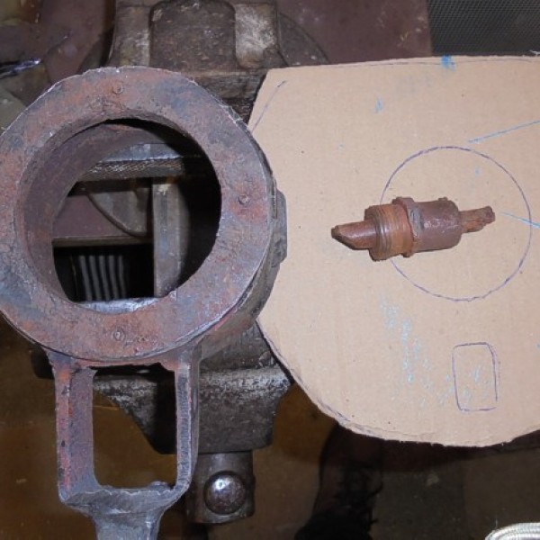 Dit gedeelte maakt het mogelijk om de periscoop in hoogte te verstellen.